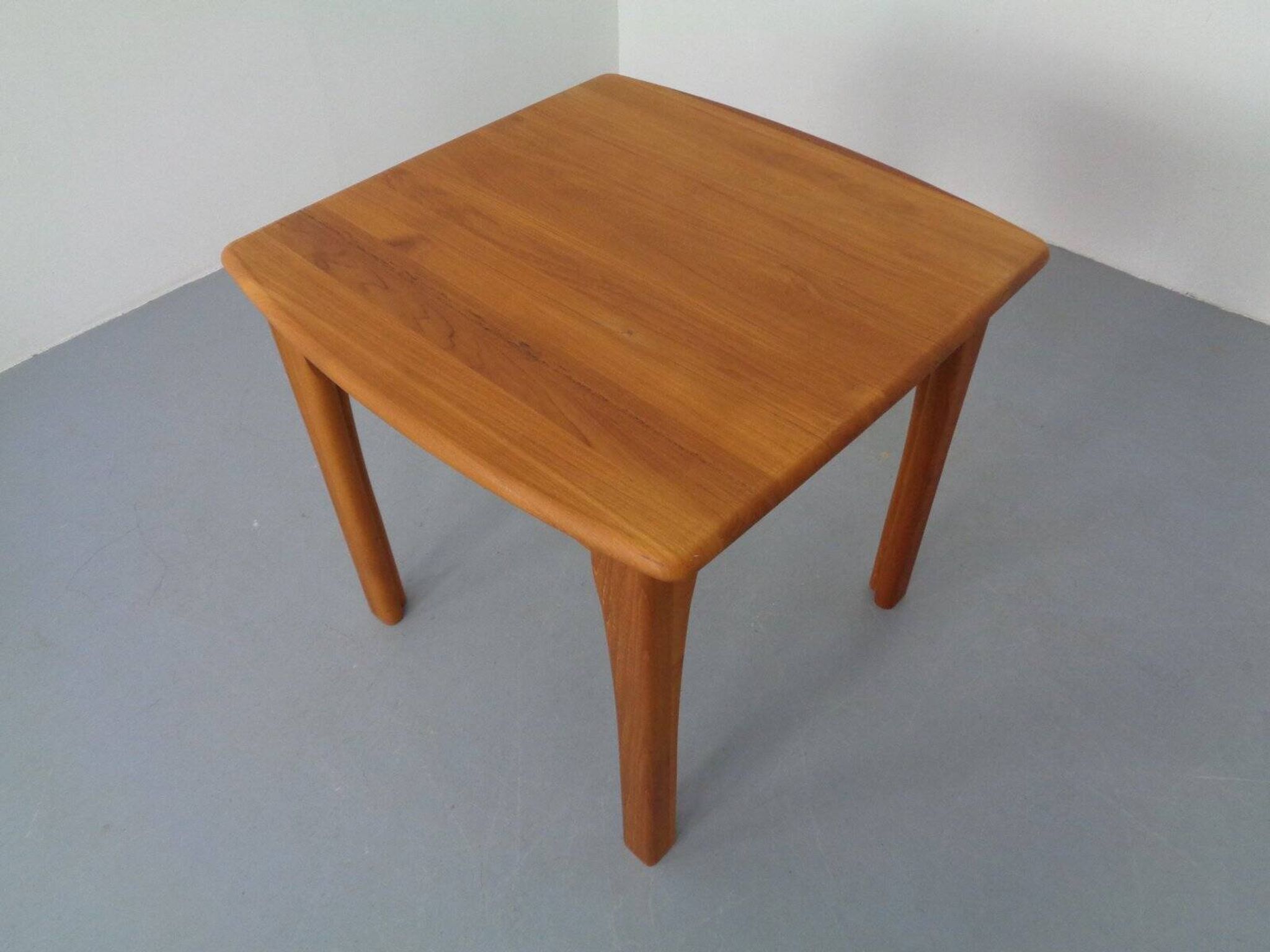 Small teak dining table from Dyrlund, 1970s