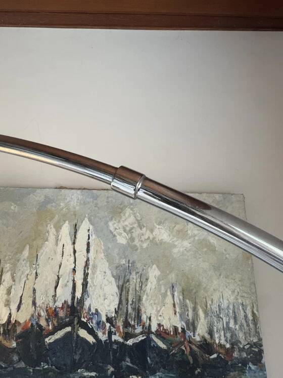 Large vintage Italian arc floor lamp – 1970s – Marble, chrome, and opaline diffuser