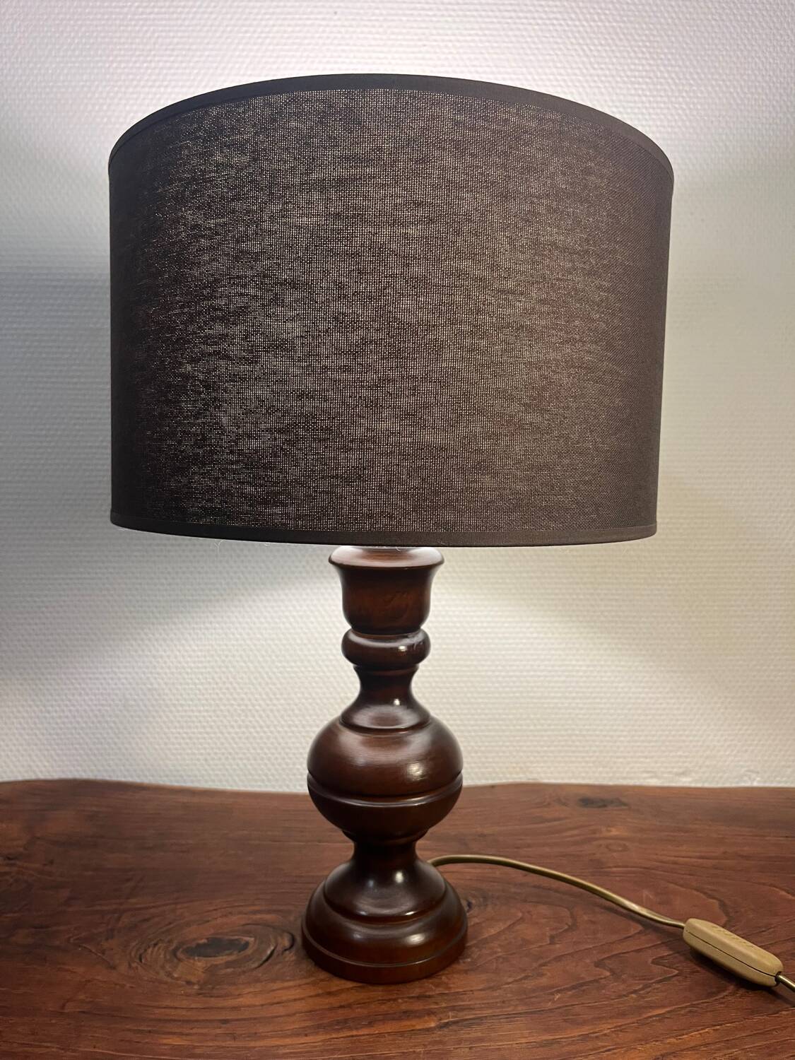 Lampe à poser bois massif avec abat jour année 80