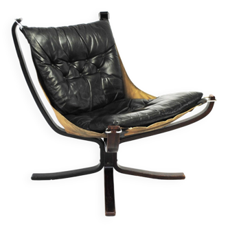 Chaise Falcon de Sigurd Ressell