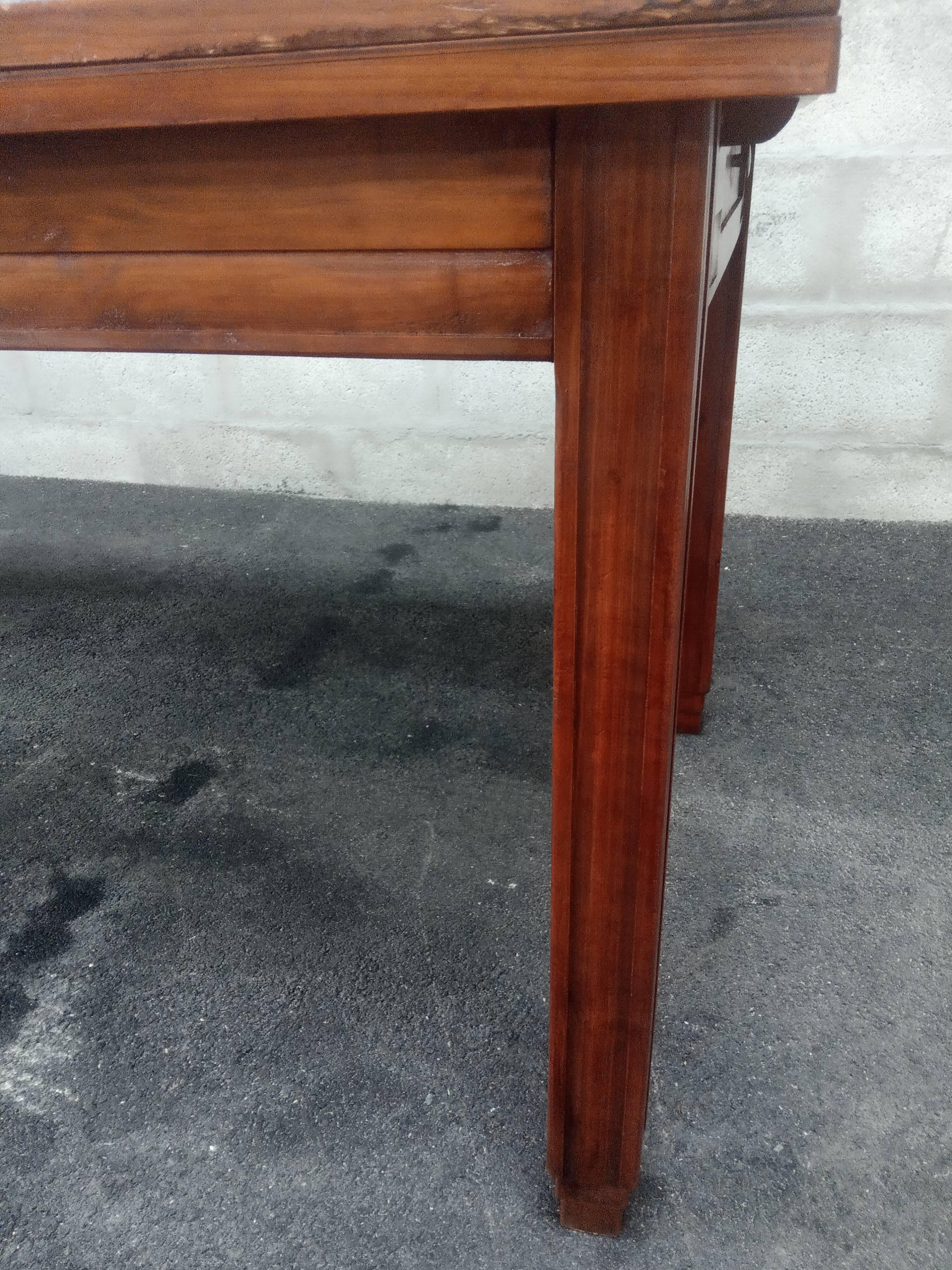 Old farmhouse table 12/14 people