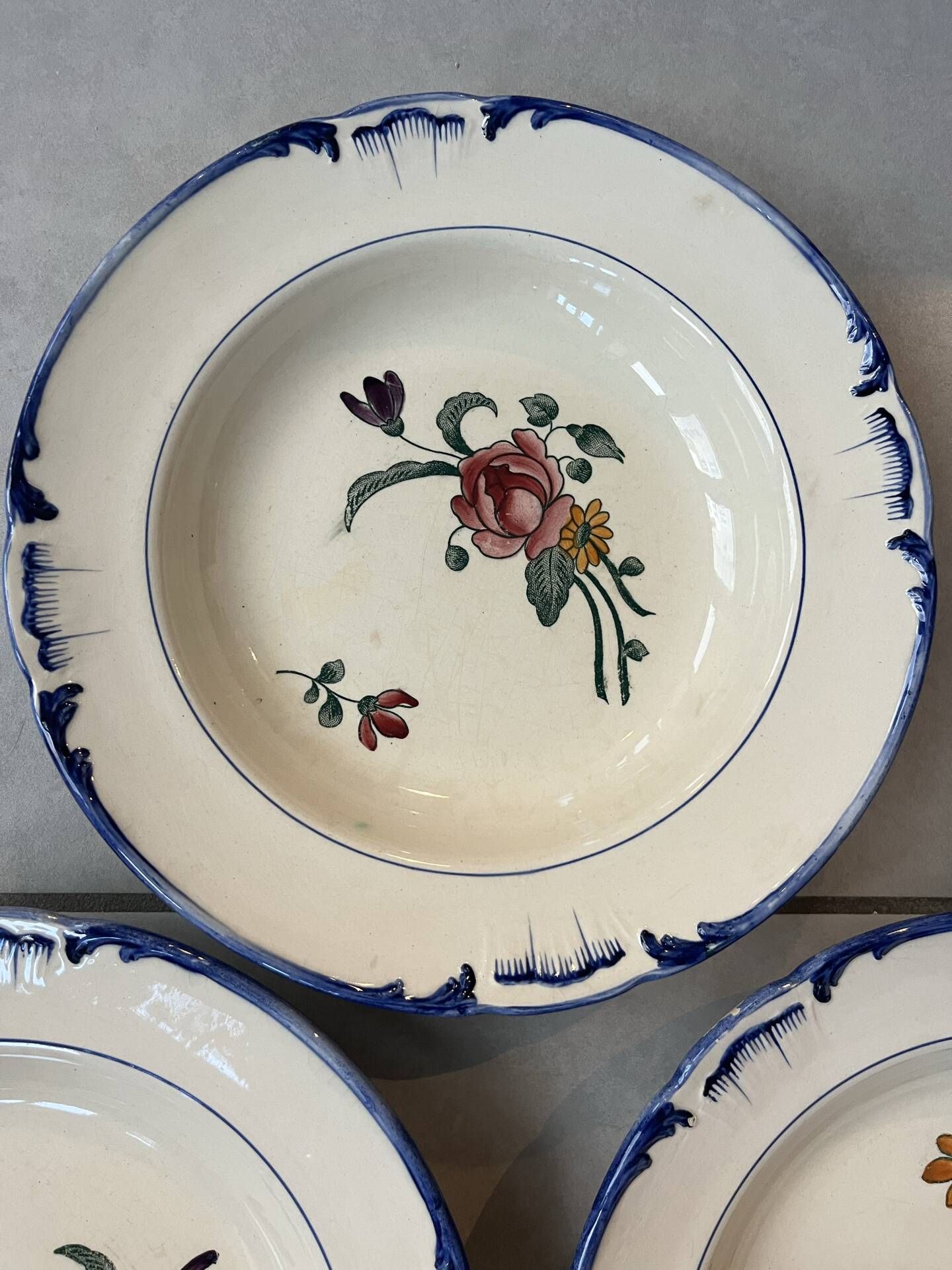 Set of 6 polychrome deep plates "Velars" Longchamp