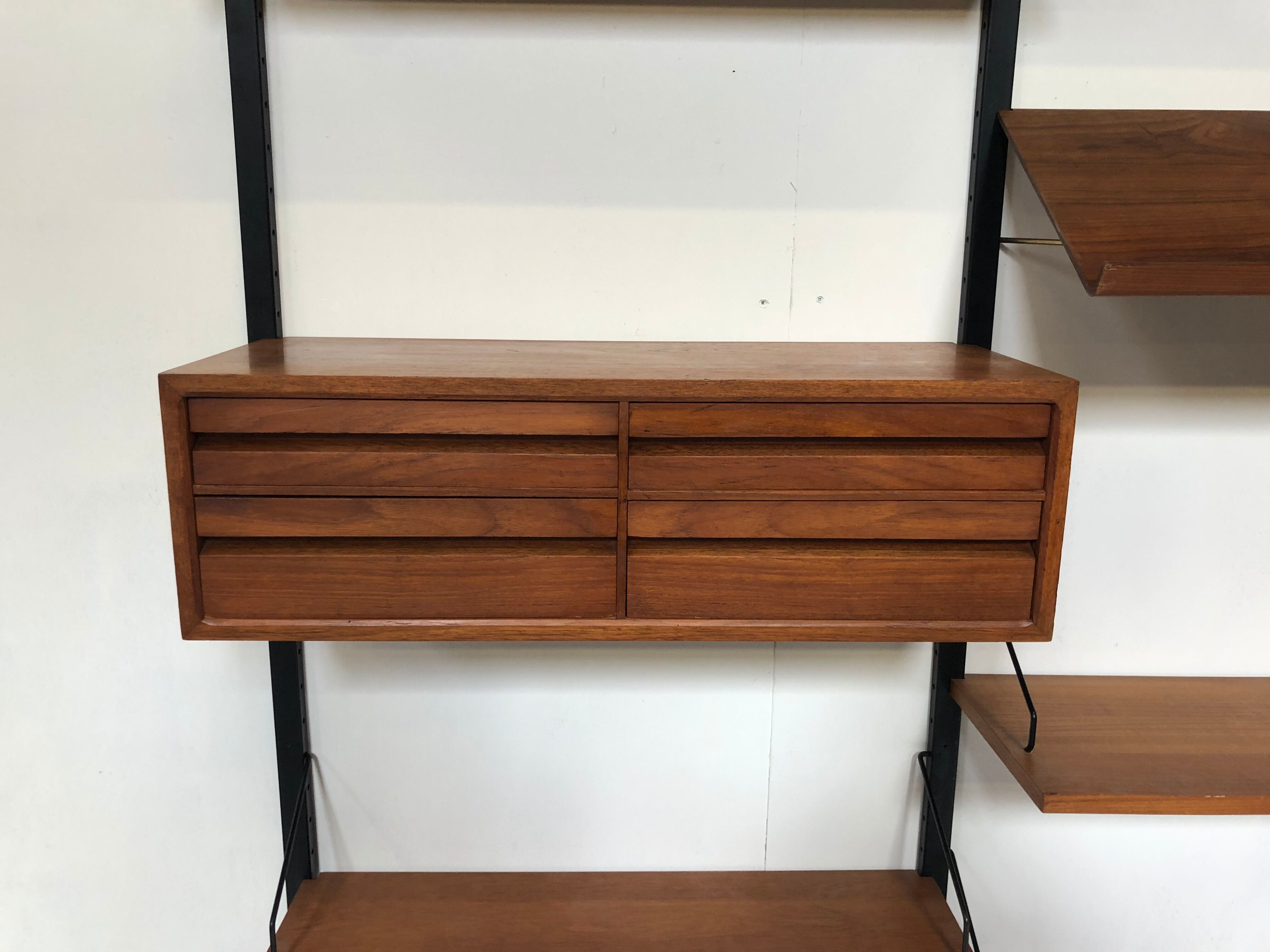 Poul Cadovius Royal System wall system