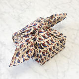 Fabric gift wrapping (Furoshiki)