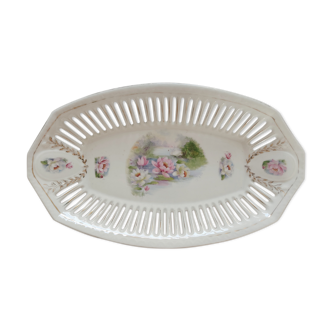 Plat en porcelaine décor de nénuphars