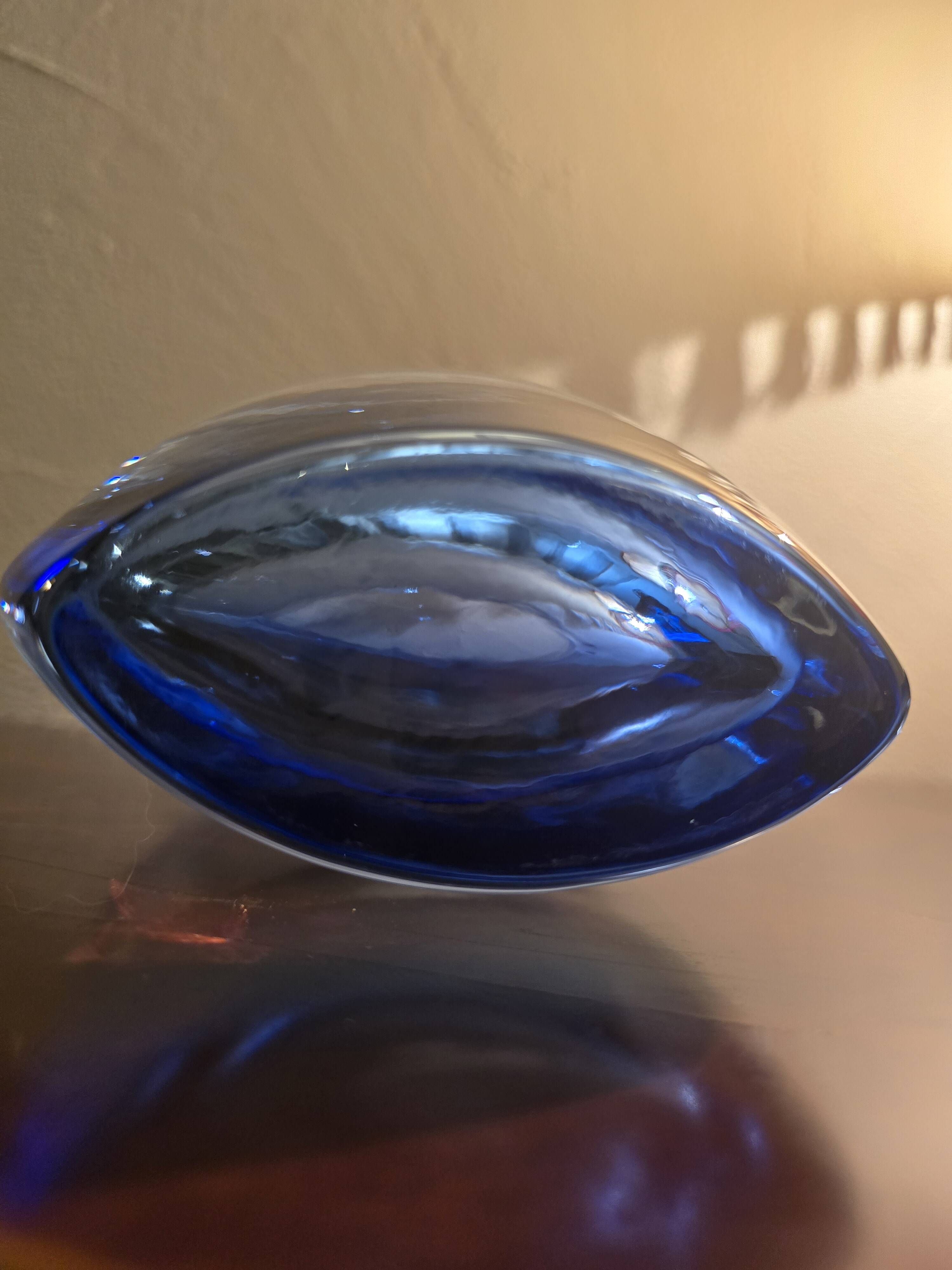 Large krosno vase from poland in blown blue glass, vintage variation.