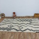 Handmade Moroccan Berber rug 275 x 144 cm