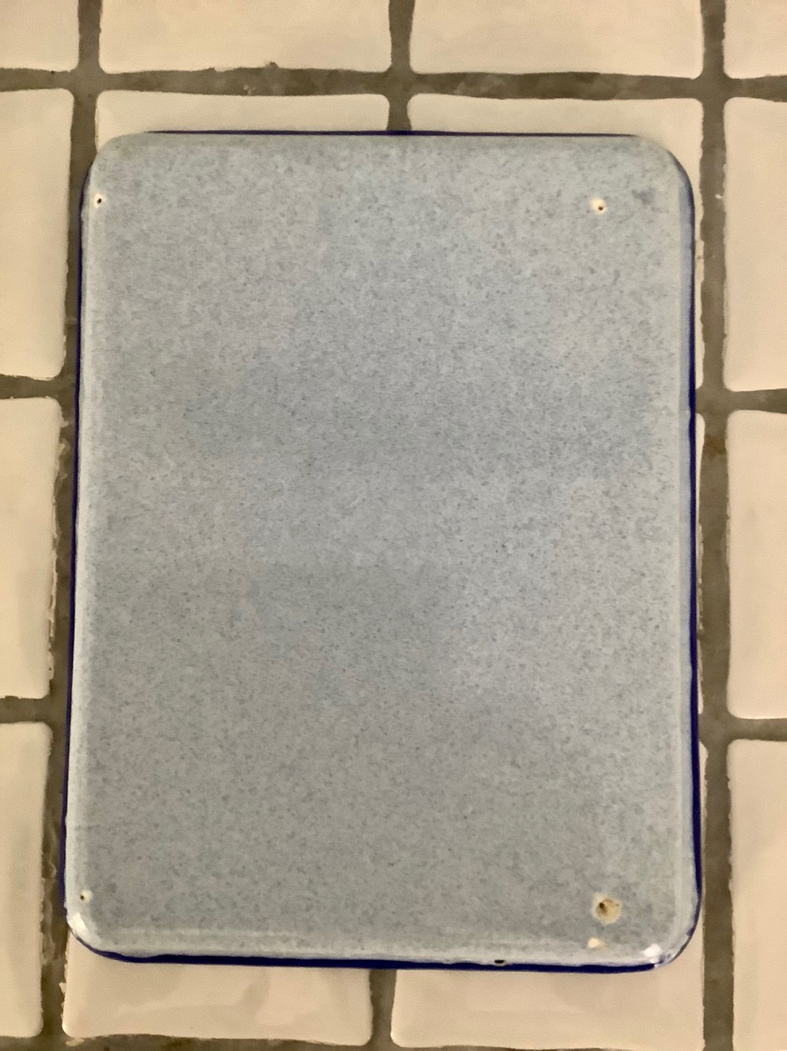 Plat plateau en tôle émaillée
