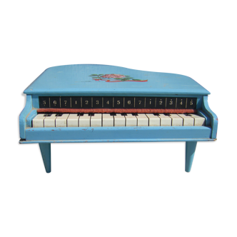 Old toy "grand piano"