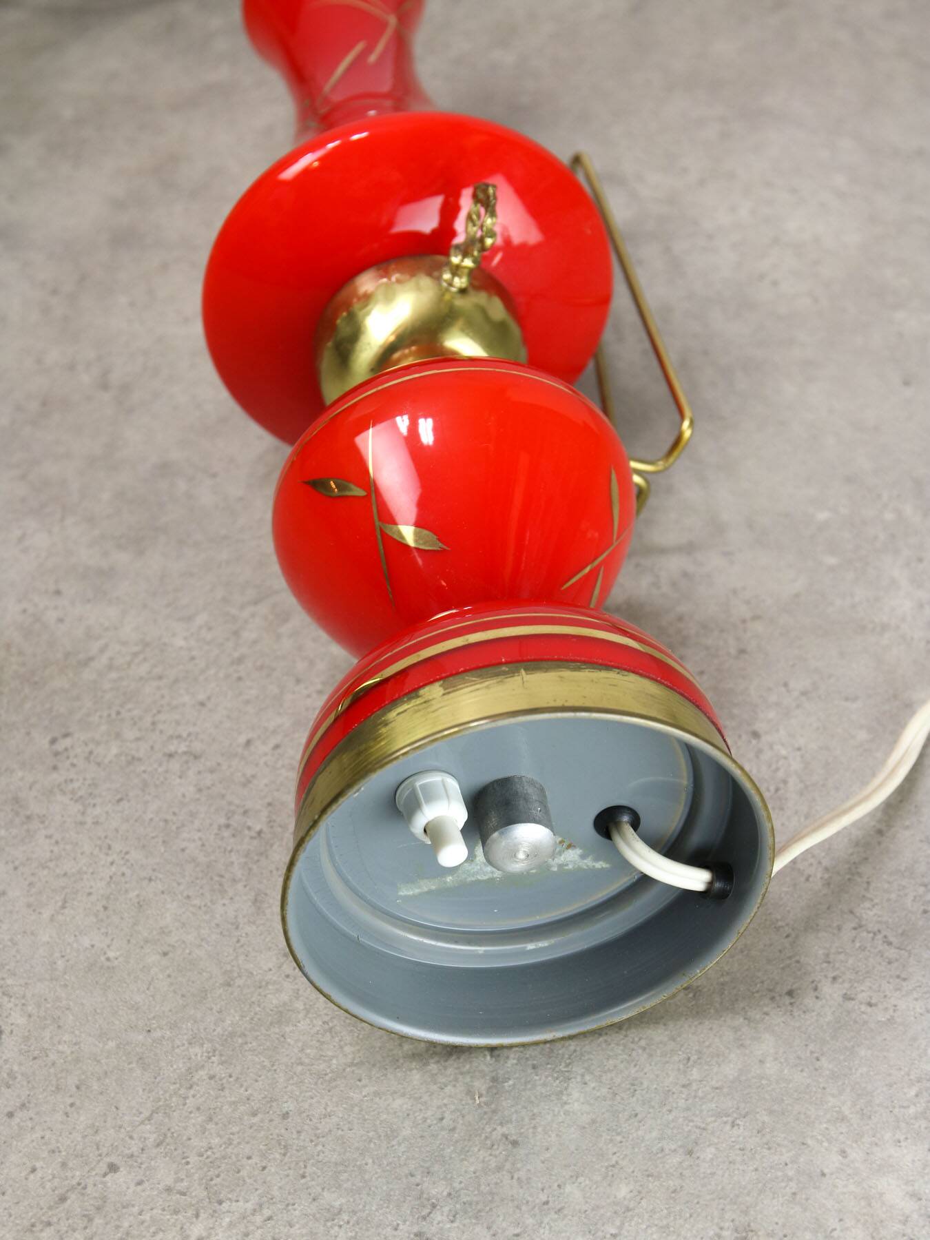 Mid-century Italian Red Glass and Brass Table / Wall Lamp