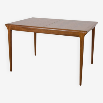Mid-Century Teak Extendable Dining Table from McIntosh, 1960s