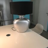 Contemporary table lamp
