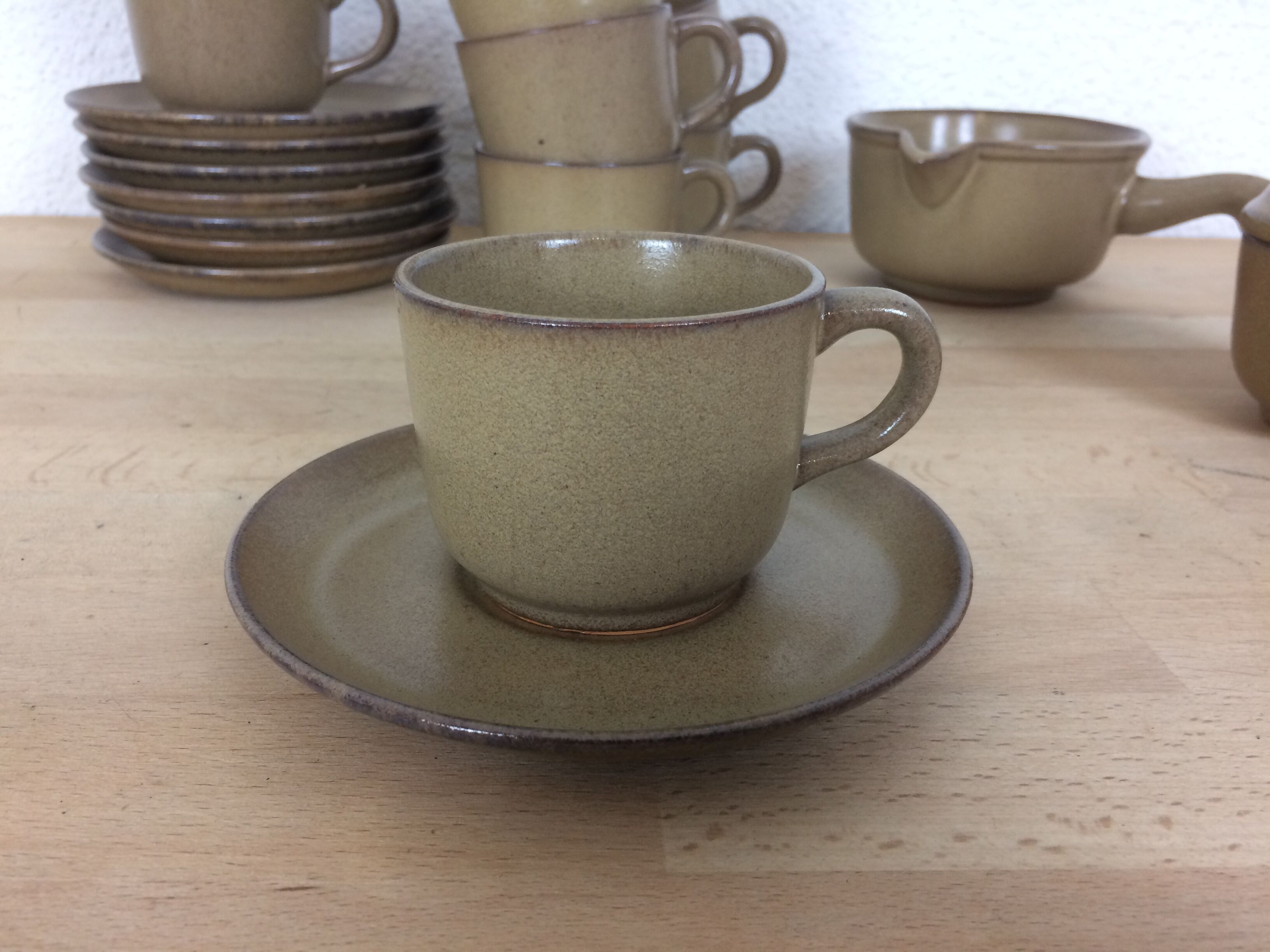 Tea or coffee service in sandstone, 8 people