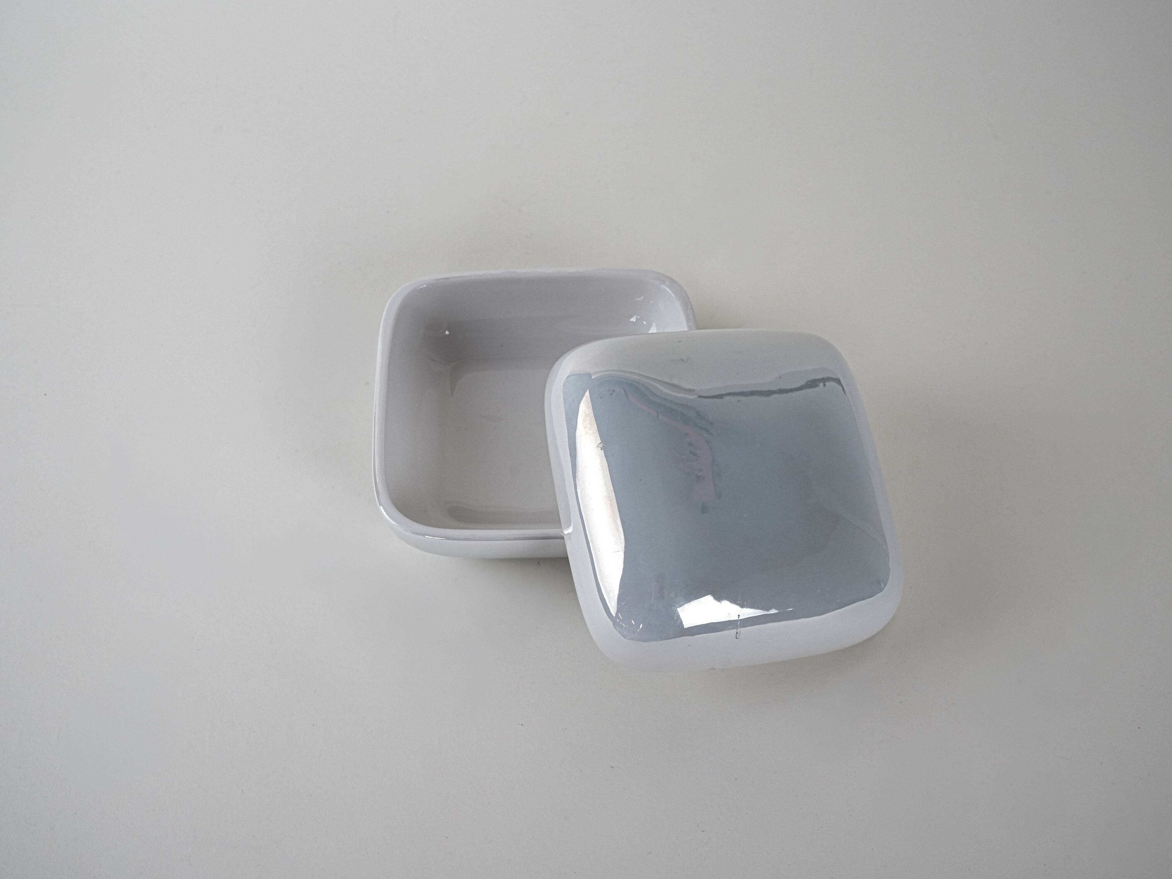 Porcelain box, Italian design, 1970s, manufactured in Italy