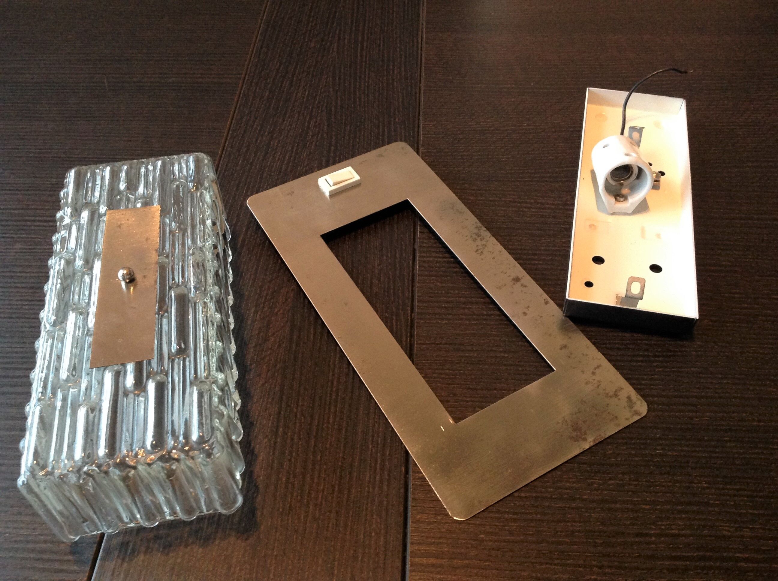 Rectangular wall lamp in brushed glass and metal / vintage 60s-70s