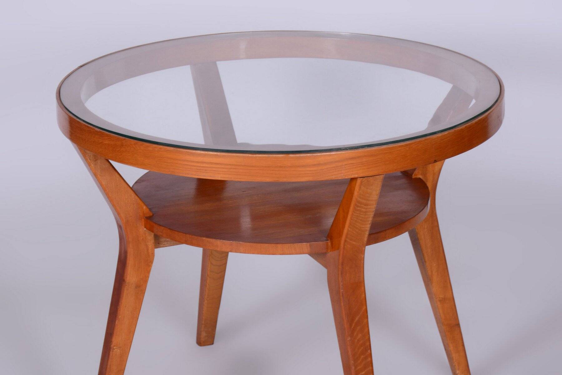 Table basse du milieu du siècle en chêne et verre, tchèque, années 1950.