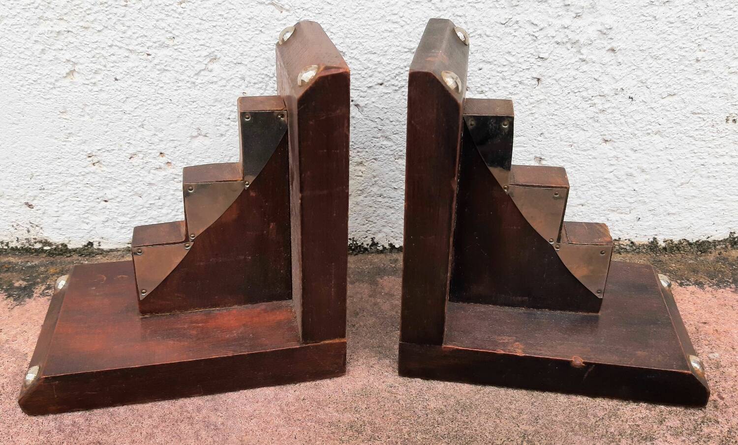 Paire de serre-livres en bois (art-déco)