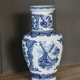 Ceramic vase floral decoration