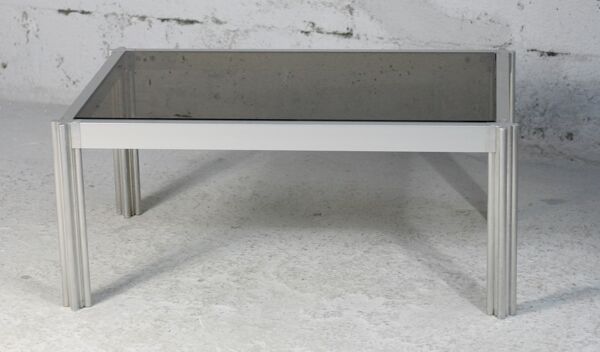 Table basse acier et verre fumé, Mobilier International, 1970