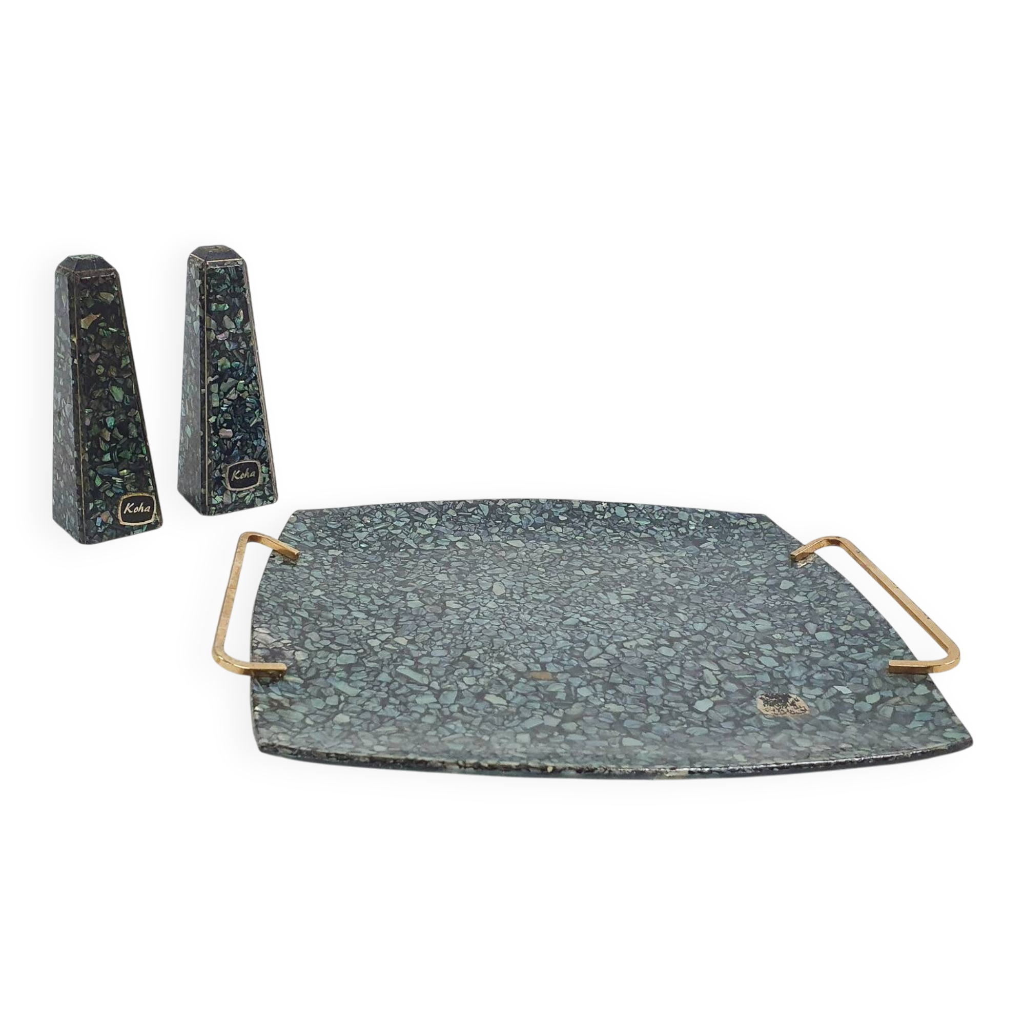 Vintage Salt and Pepper shaker in Paua shell, by Koha, New Zealand 1950's