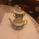 Saint uze revol teapot