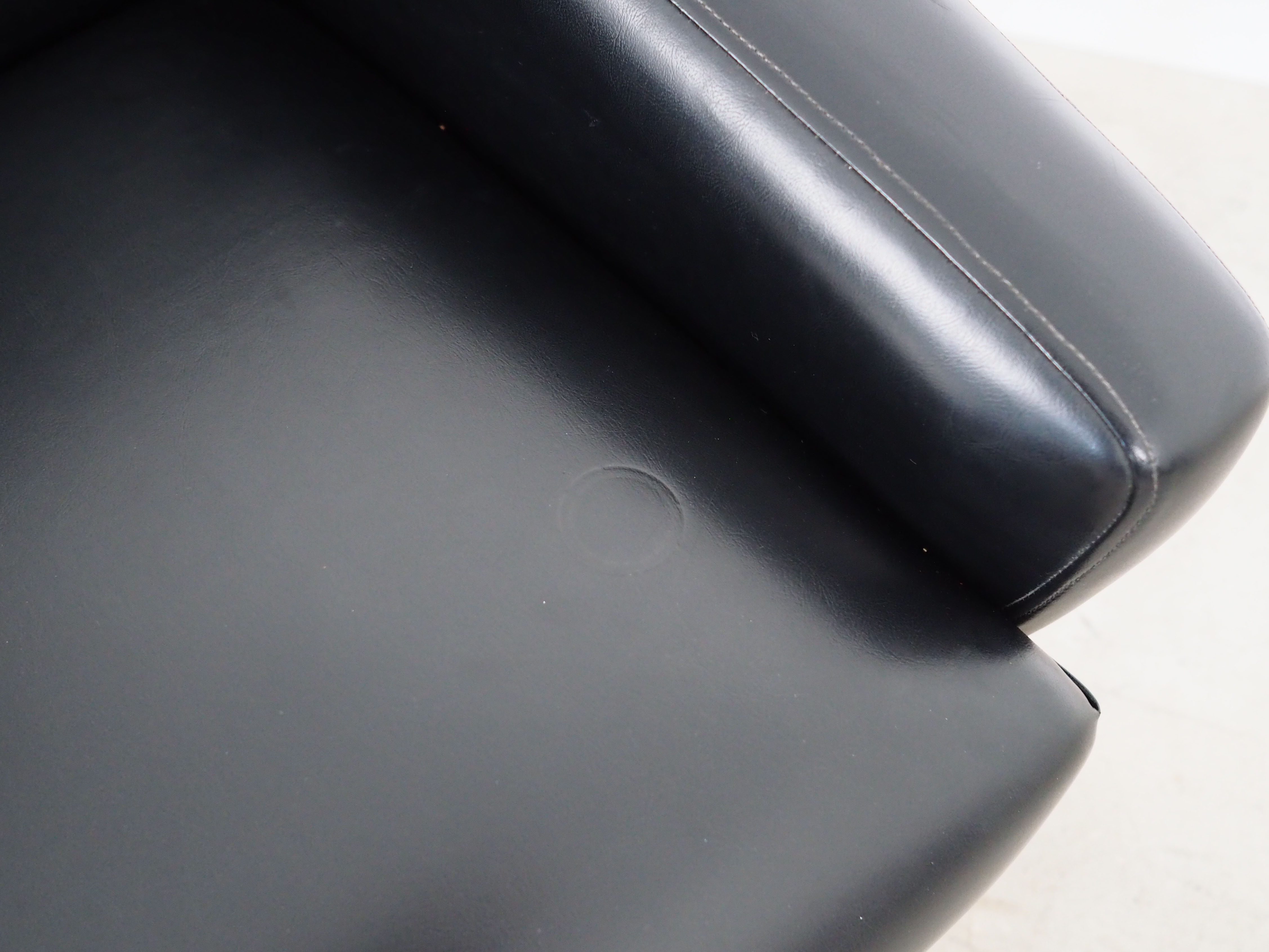 Leather armchair, Danish design, 1970s, production: Denmark