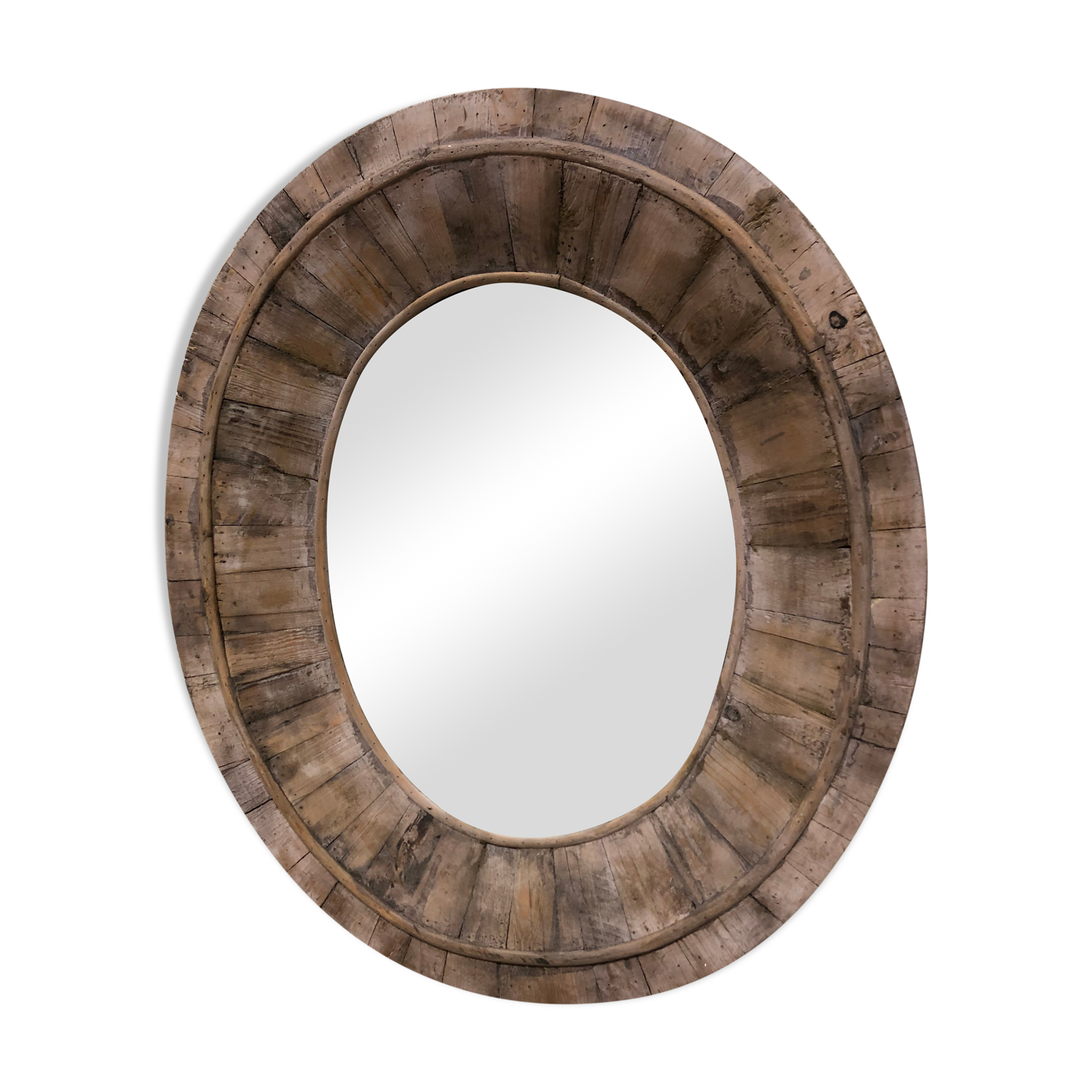 Oval mirror in old wood 71x80cm