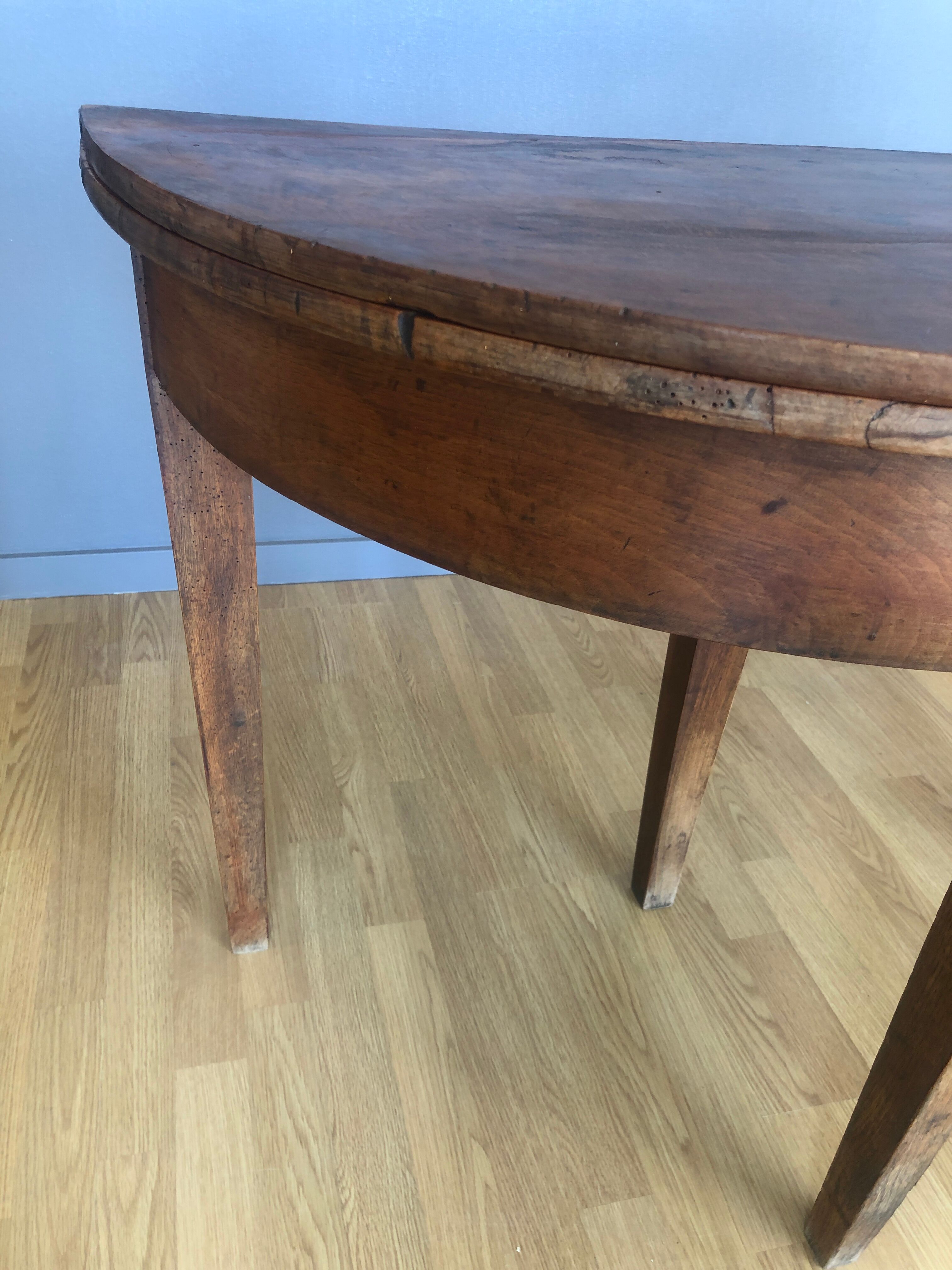 Half moon table