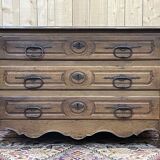 Commode d'époque Louis XV XVIIIème en noyer plateau peint en gris patiné