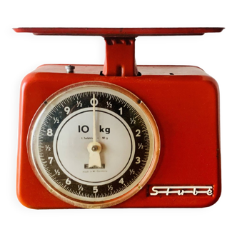 Stube - old household scale in red enameled metal - force 10