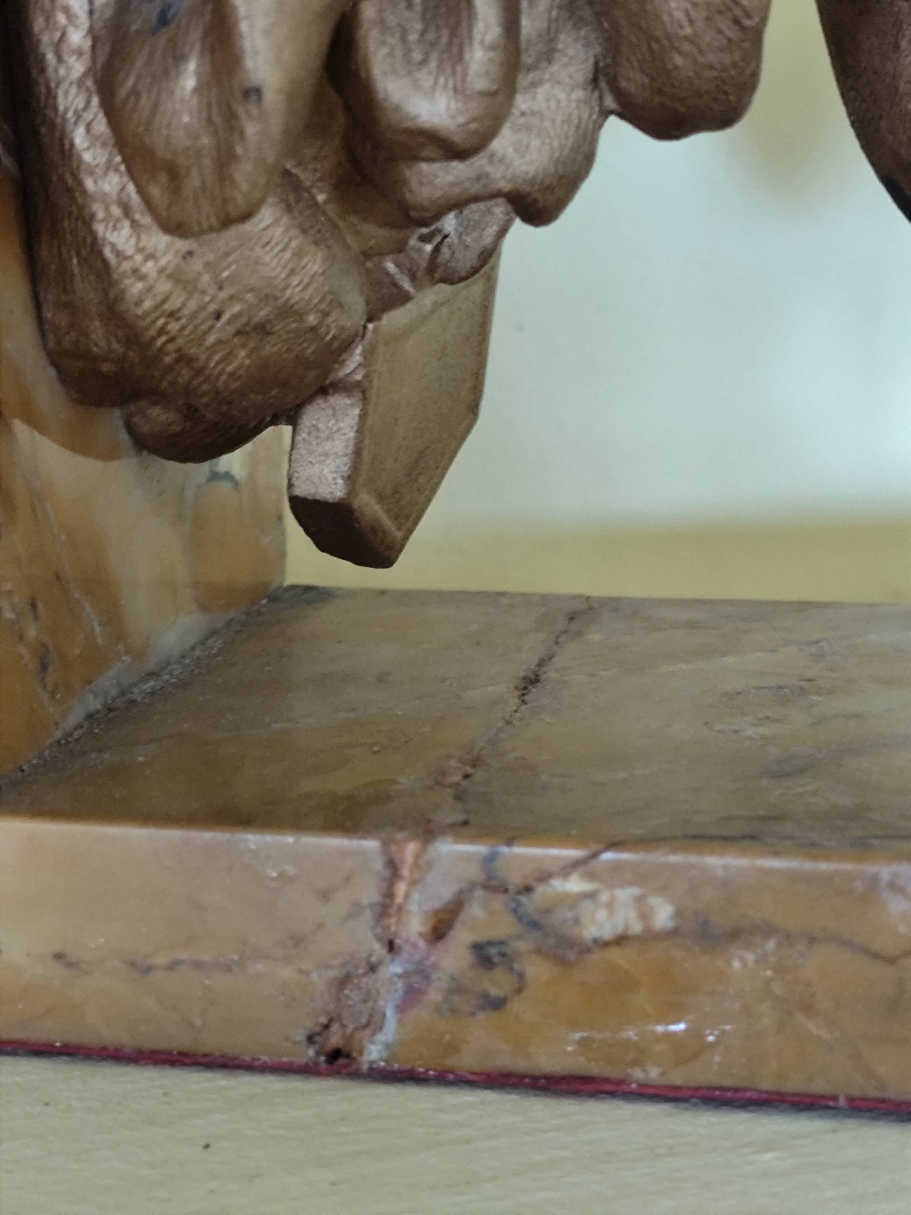 Pair of dog head bookends in spelter on marble slab, signed Lecourtier - sculptures