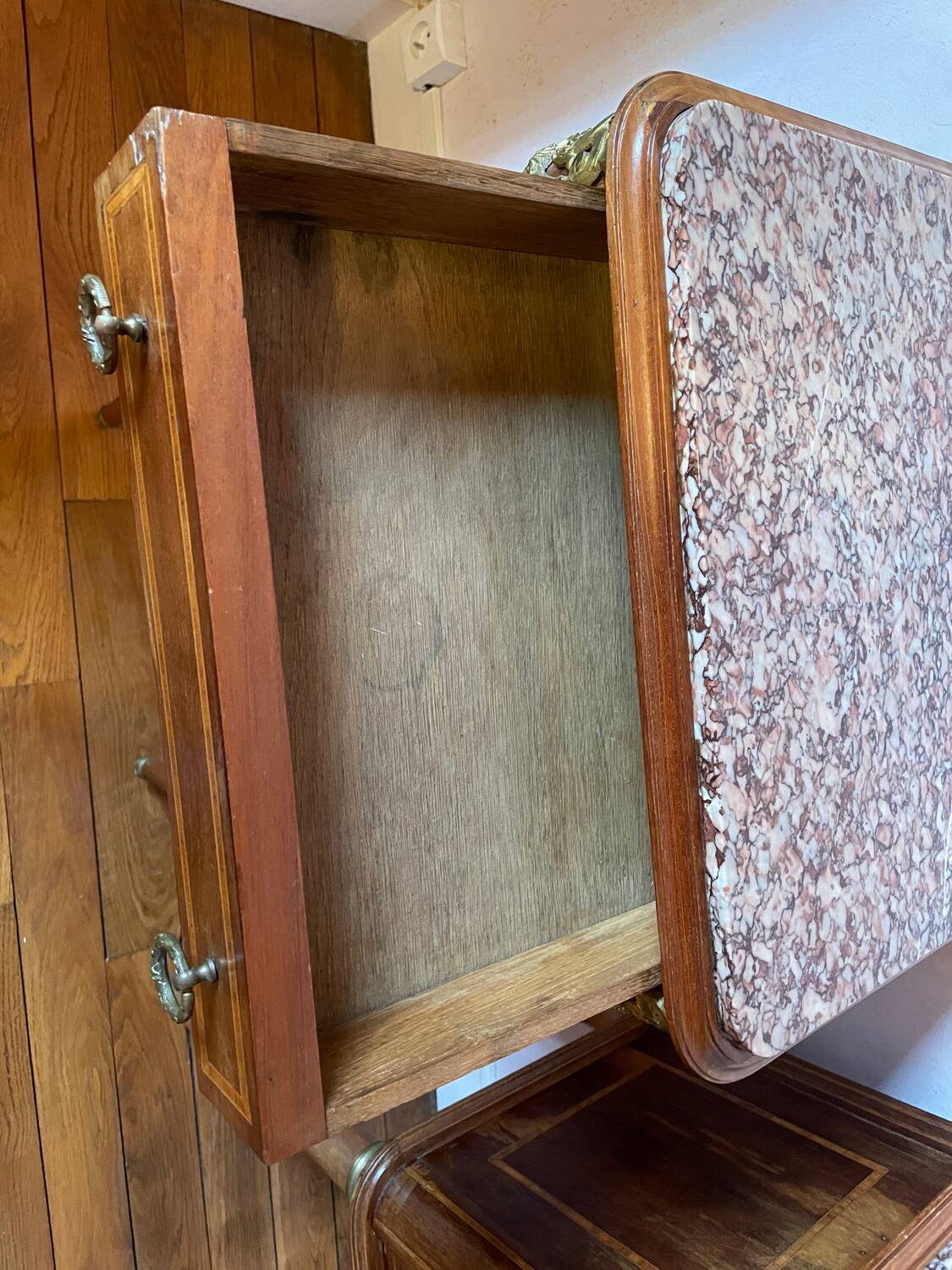 Lot tables de nuit bois et marbre