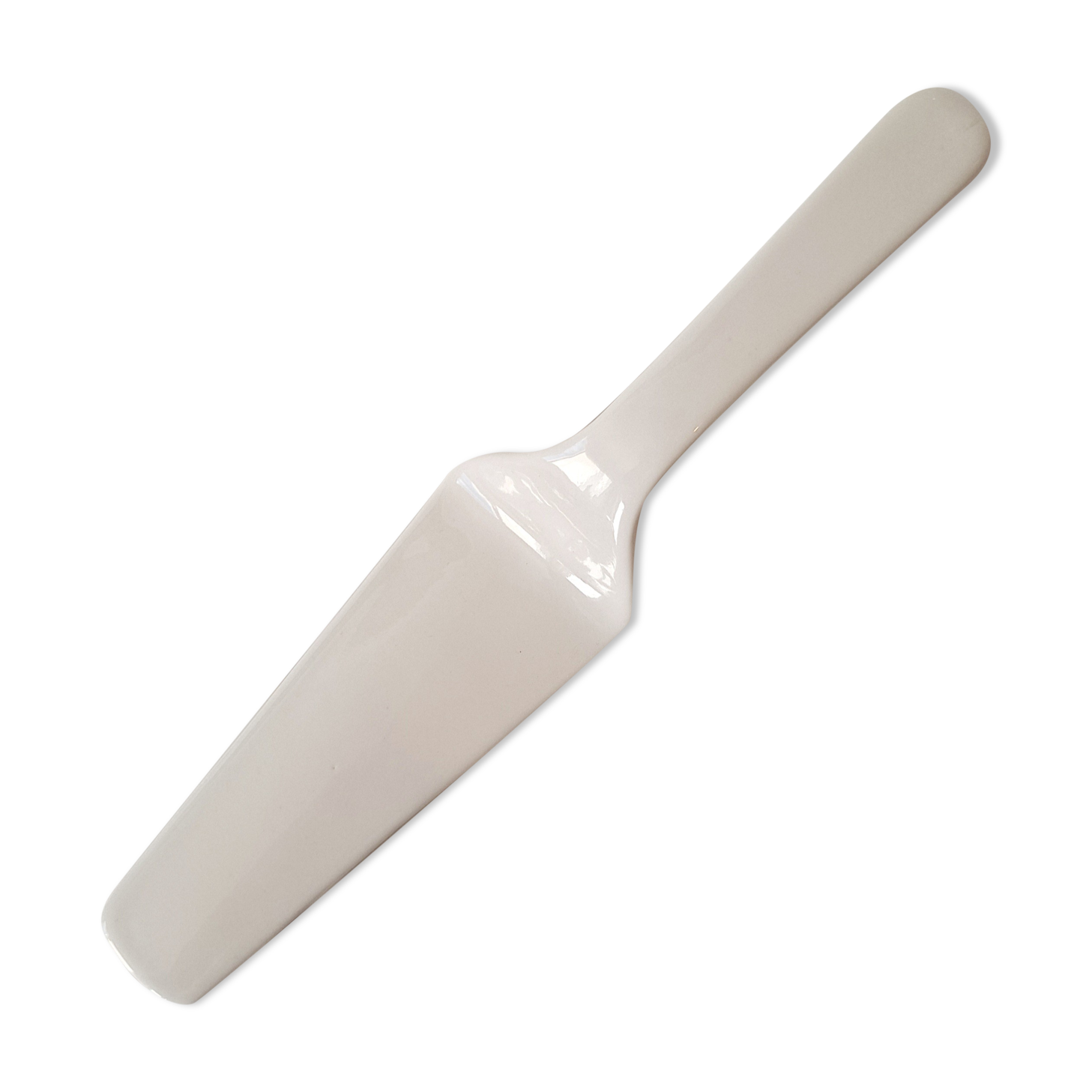 White porcelain pie shovel