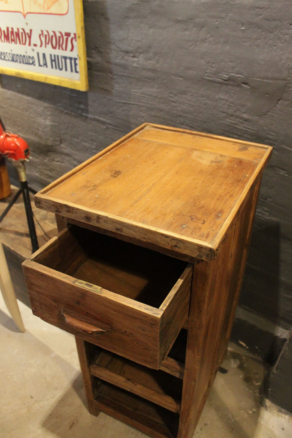 Furniture business maid