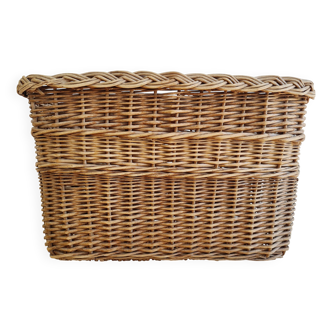 Rattan planter basket