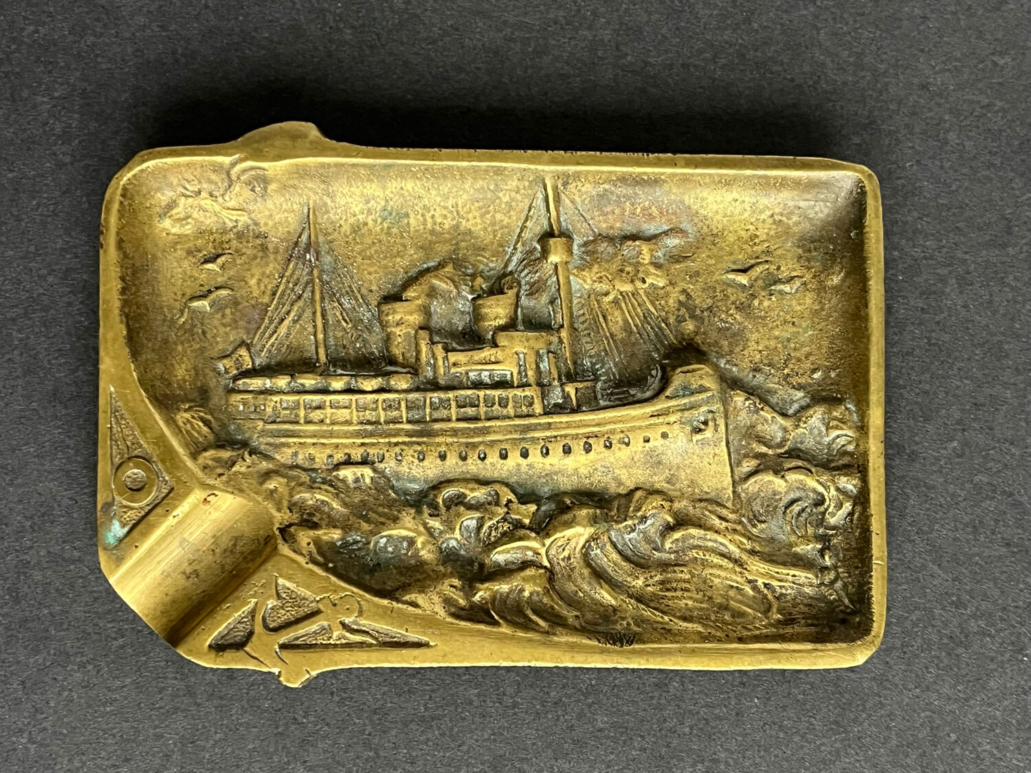 Cendrier ancien en bronze