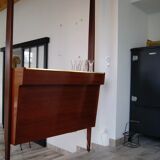 Bar en bois fruitier