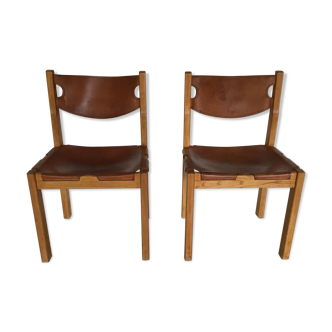 Pair of chairs by the Regain House, 60s