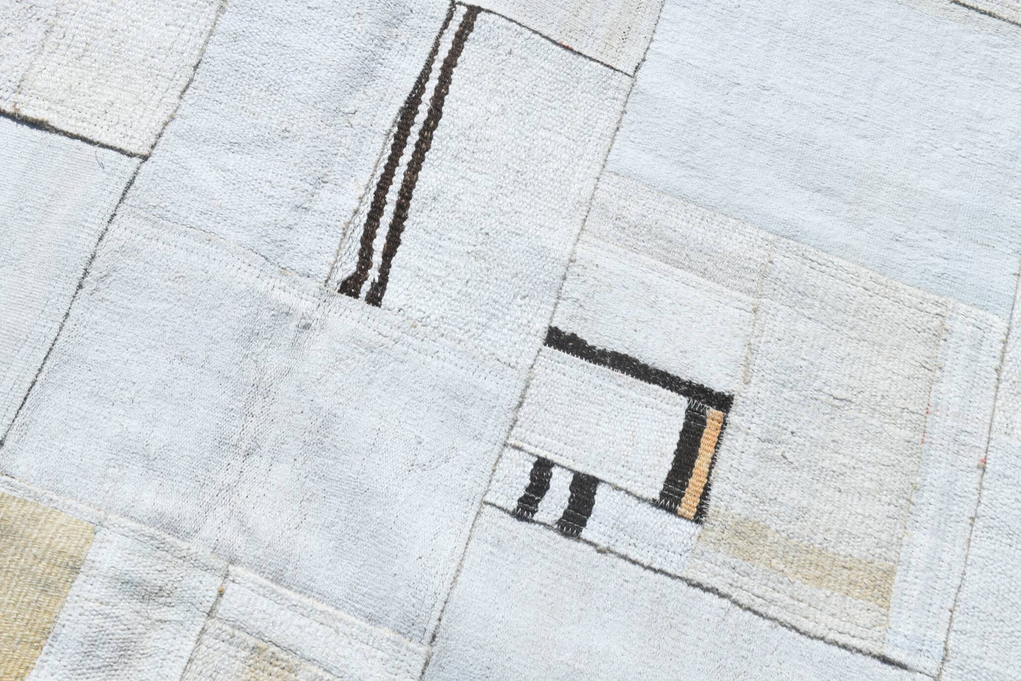 Off-White Neutral Vintage Kilim Rug For Living Room, 190x270 Cm