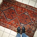 Tapis Antique Shiraz en Laine, Début du XXe Siècle, Élégance Historique