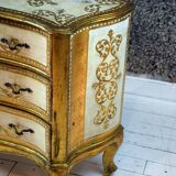 Italian chest of drawers