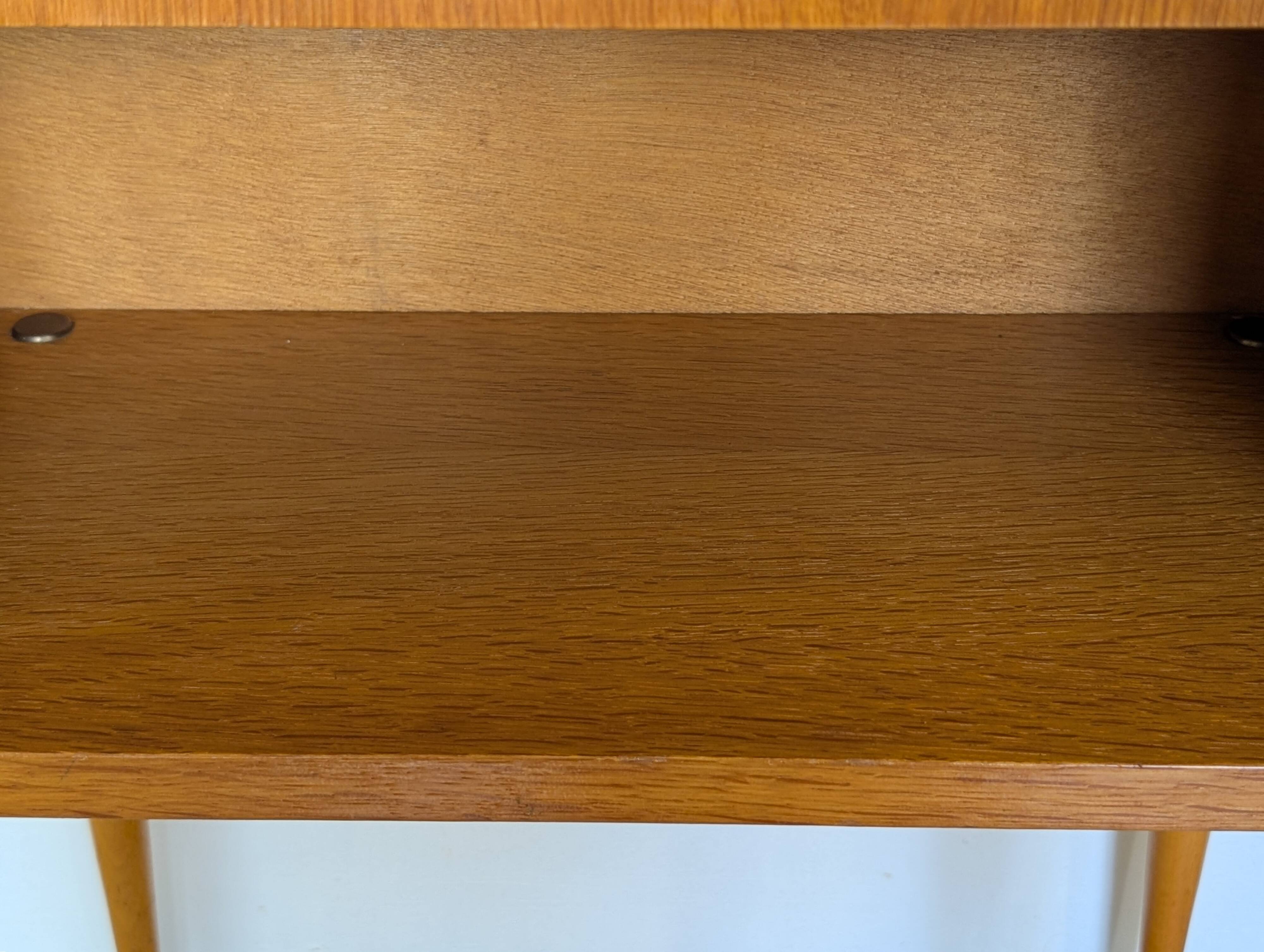 Table de chevet, 1960