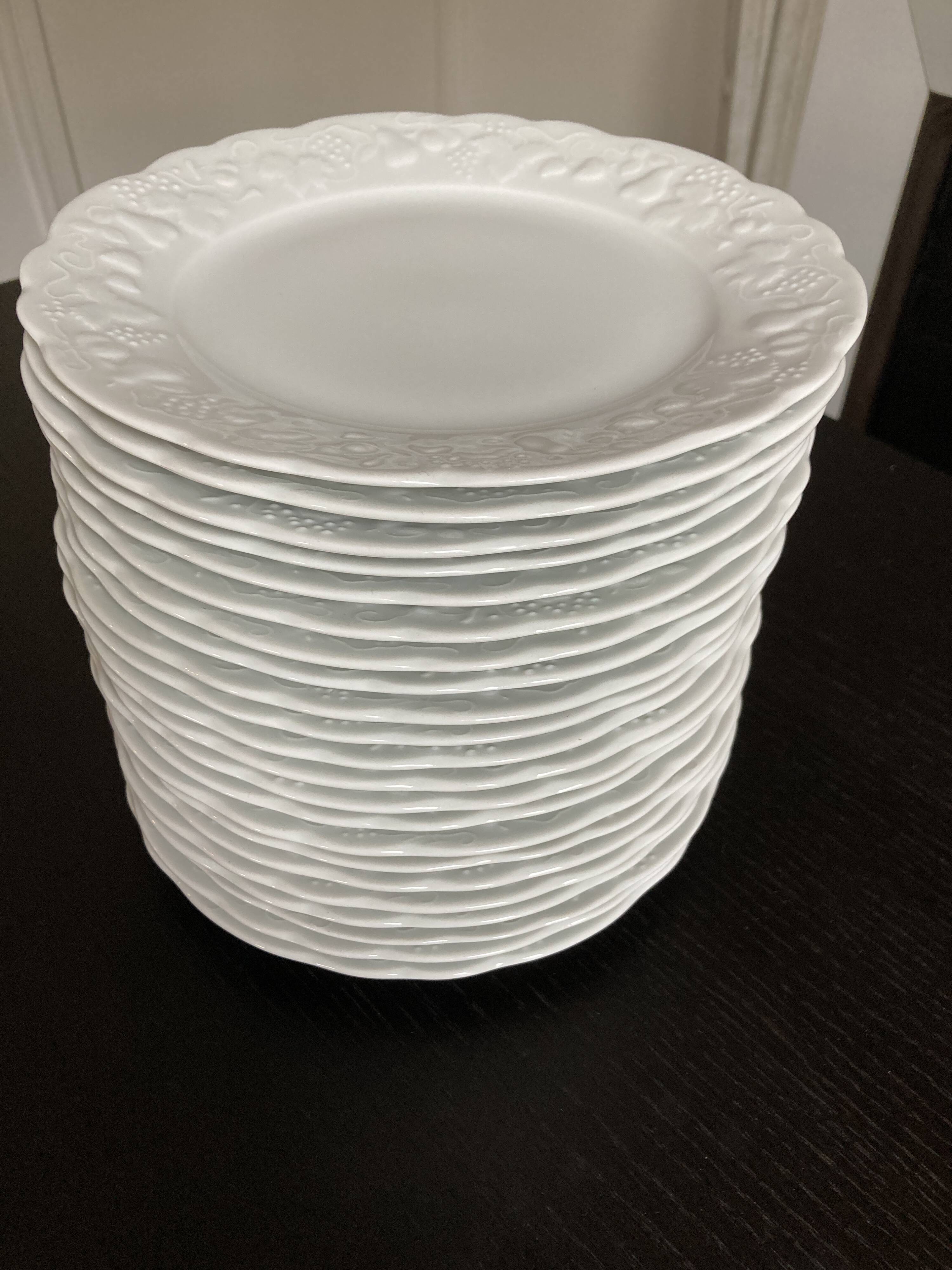 12 White Limoges porcelain dessert plates - Philippe Deshoulieres