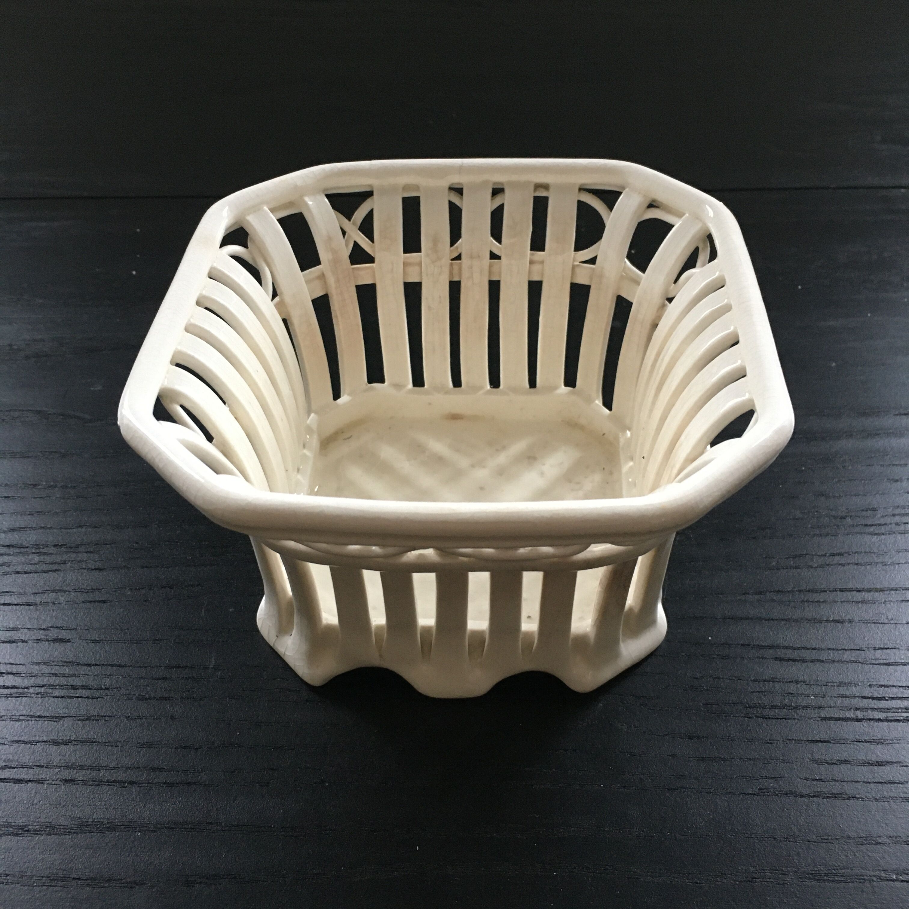 Openwork earthenware plant pot