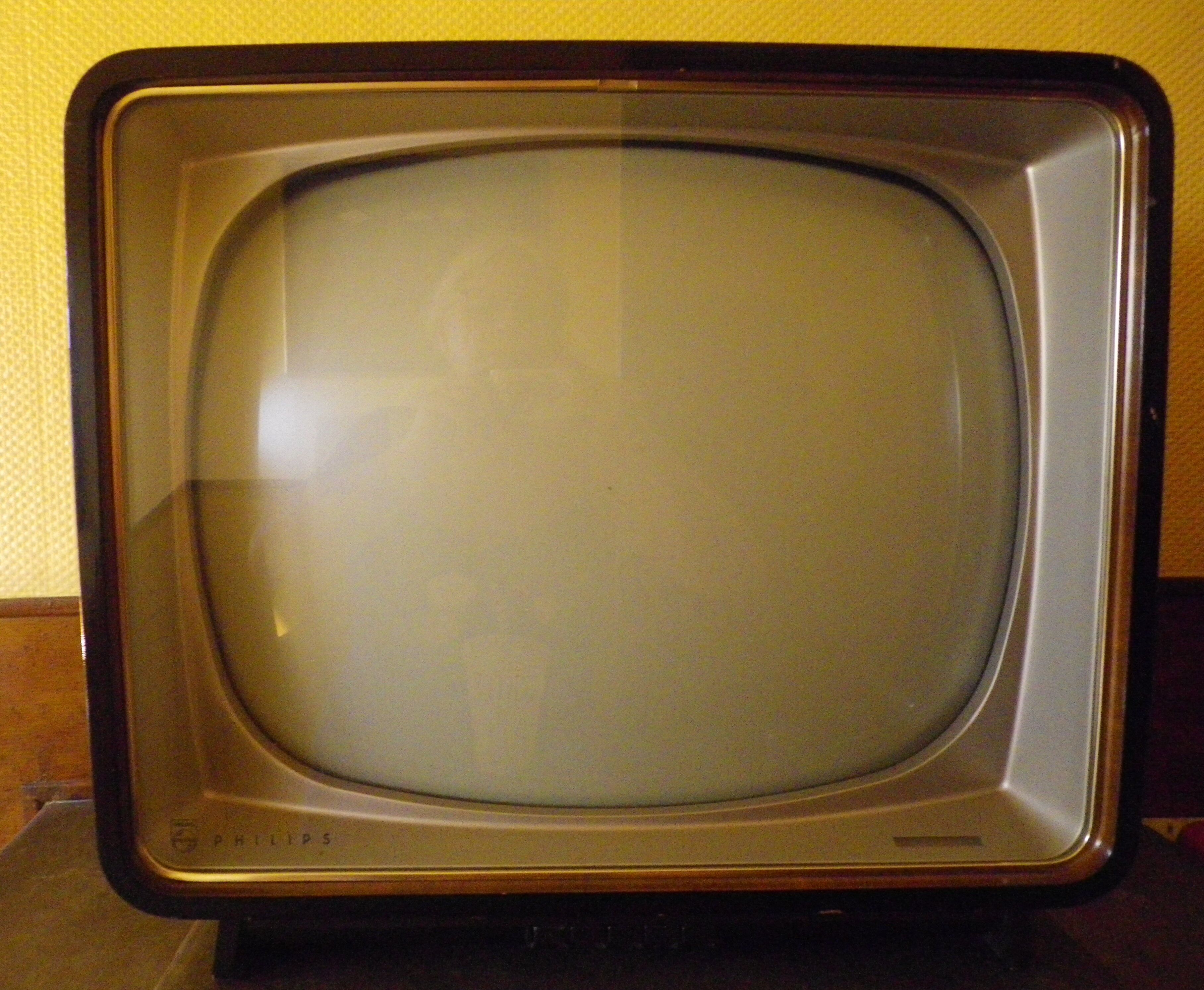 Philips vintage TV, lacquered wood frame -Holland- 50s