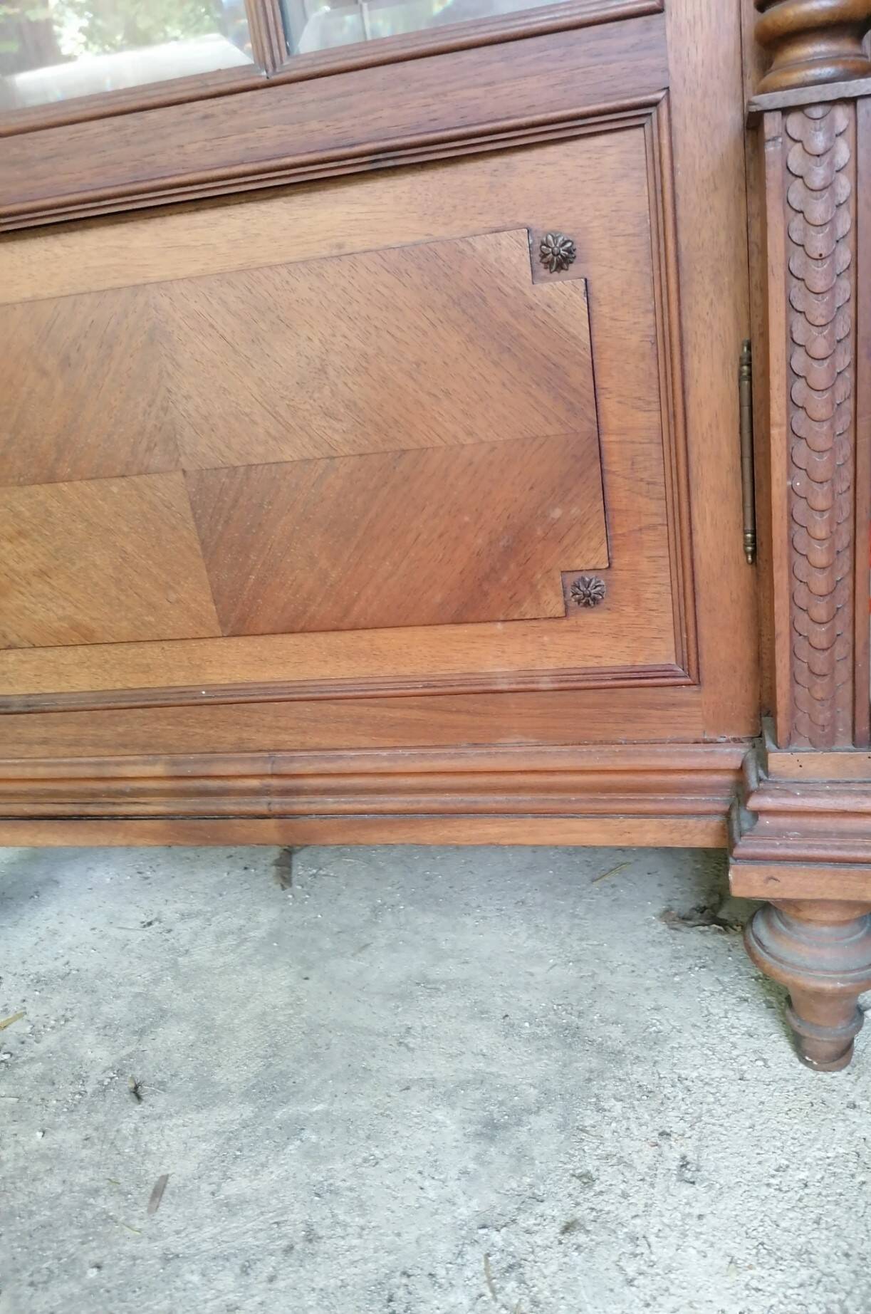 Vitrine à étagères style Henri 2.