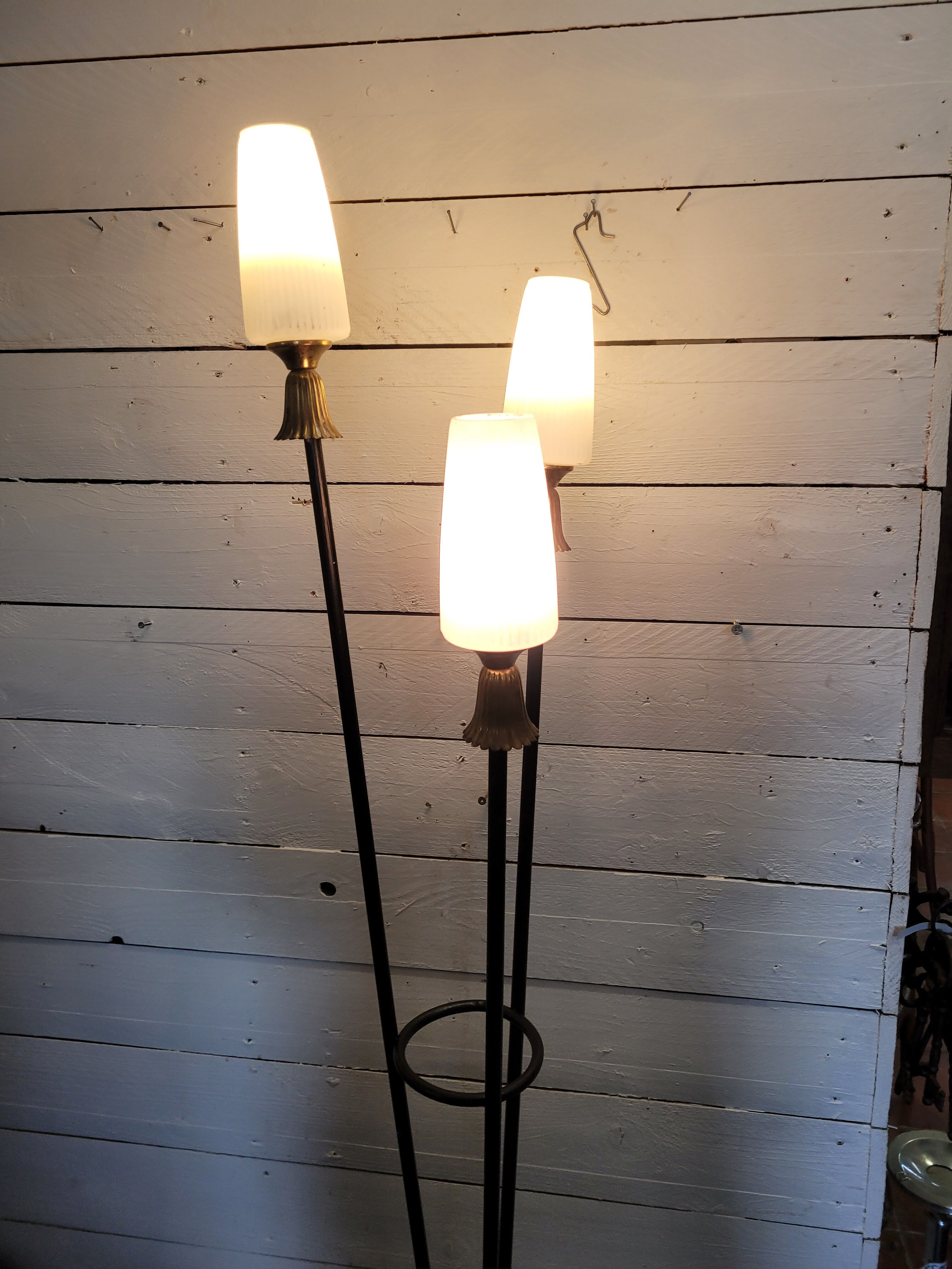 Tripod floor lamp from the 70s