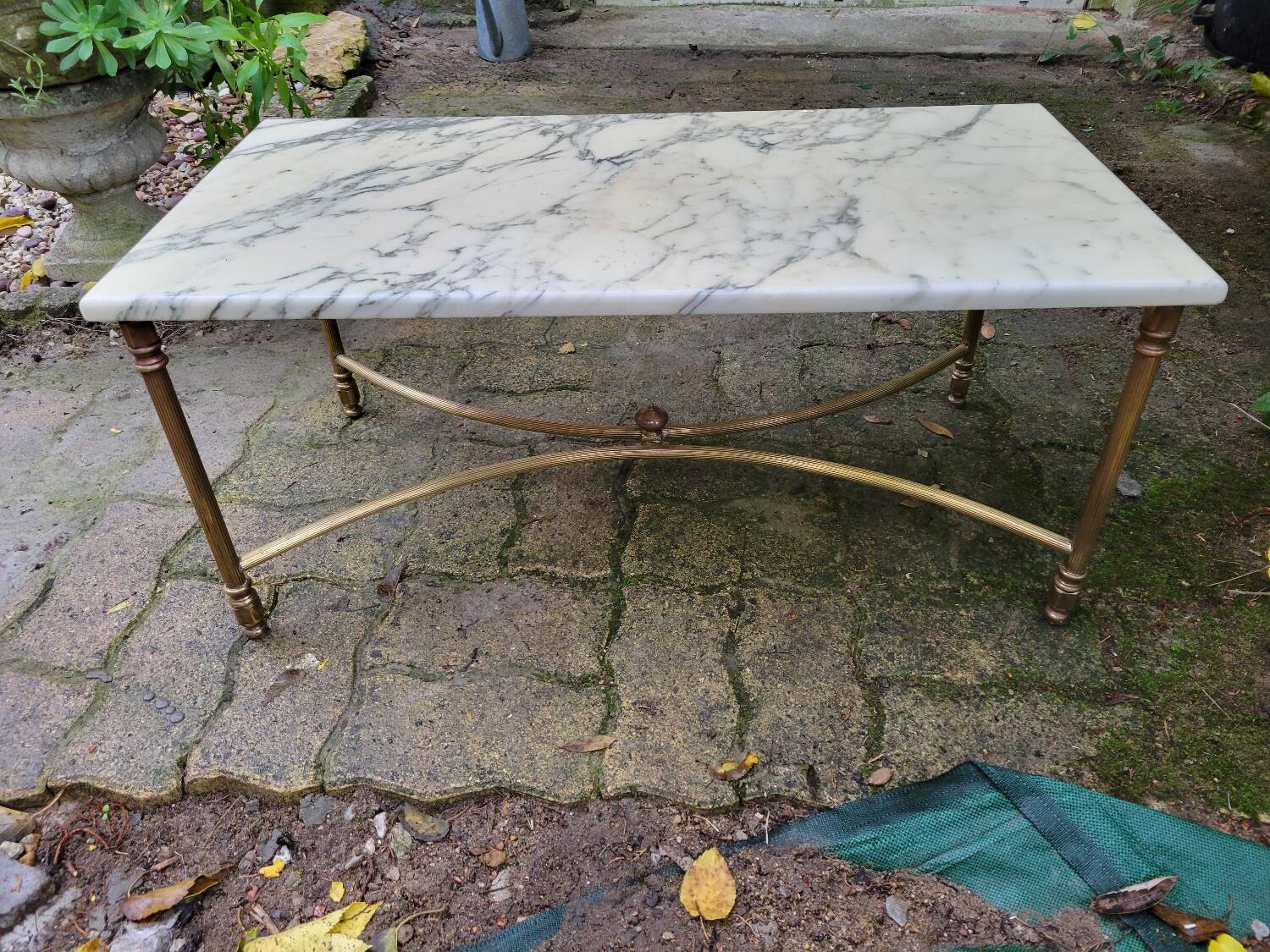 Marble and gilded bronze coffee table