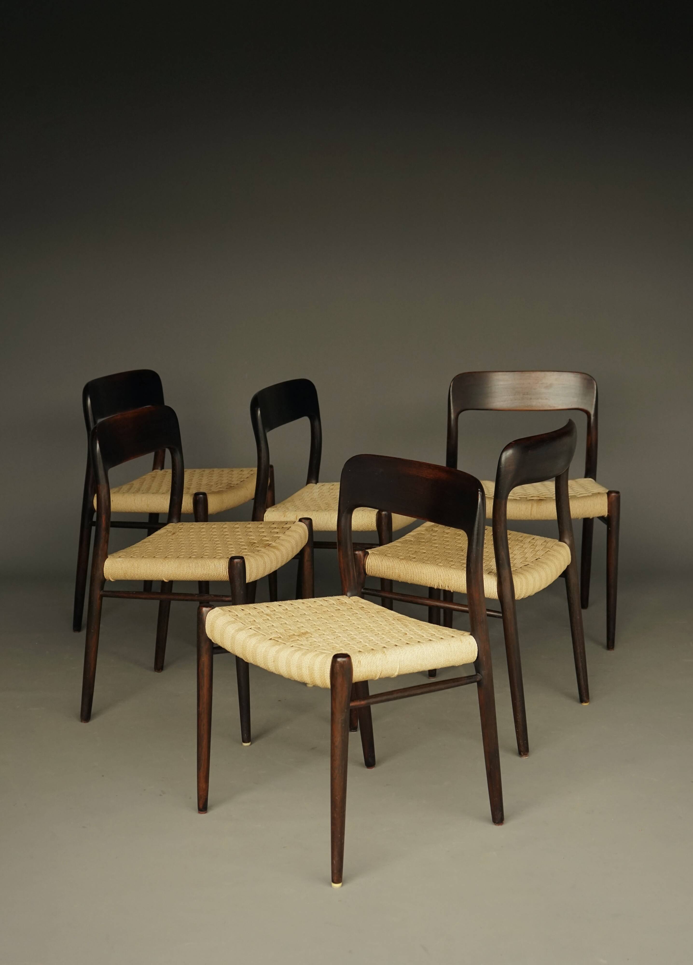 Chaises Model 75 par Niels Otto Møller pour J.L. Moller, années 1960, ensemble de 6