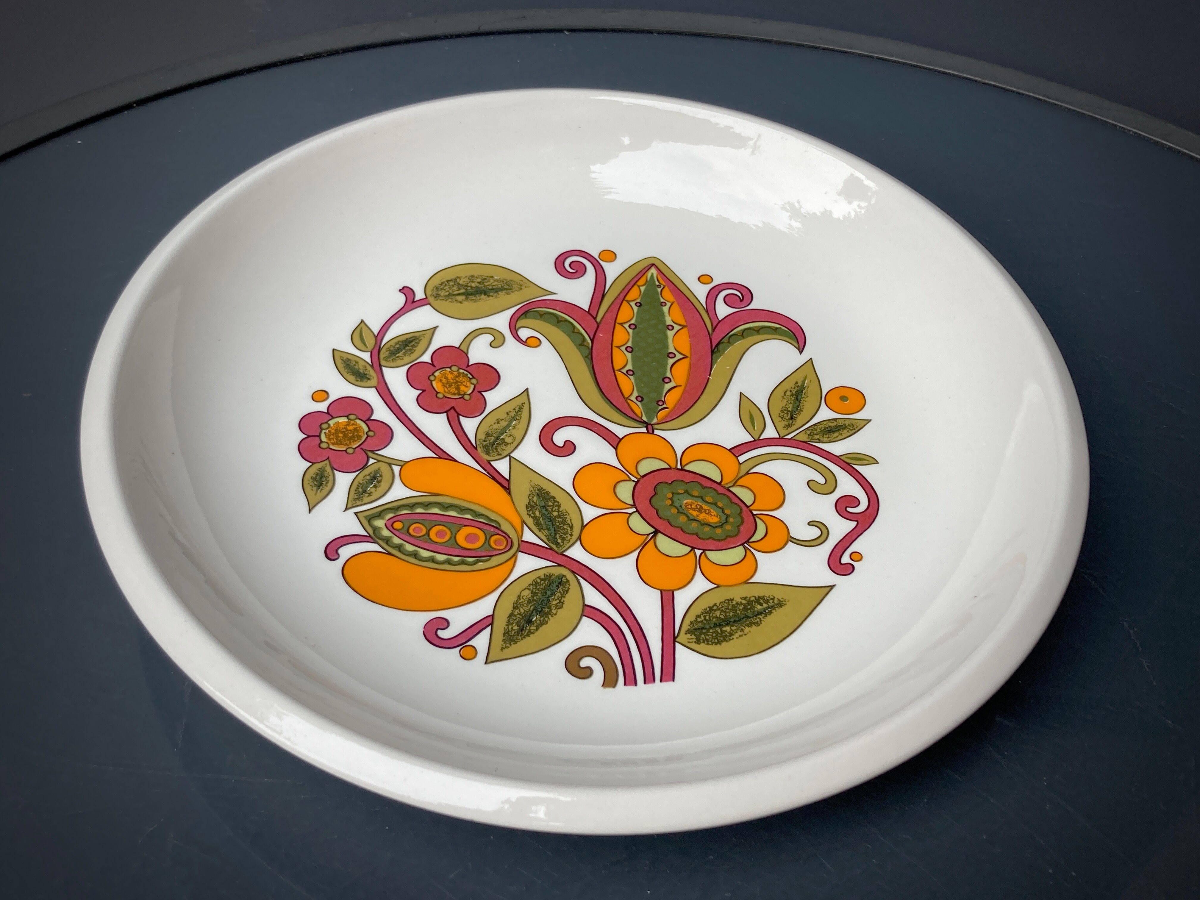 Two vintage plates Boch model Bali